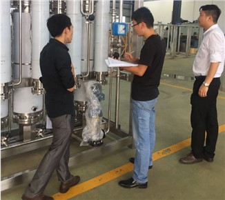 安徽某藥業(yè)來(lái)秋立做制水設備工廠(chǎng)驗收FAT